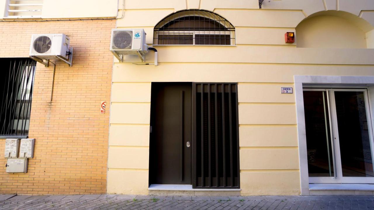 Rentalsevilla Escuelas Pias Exteriér fotografie